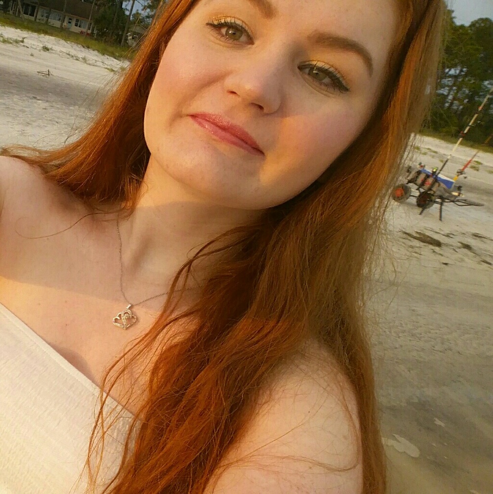 Meet your Posher, Kelsey